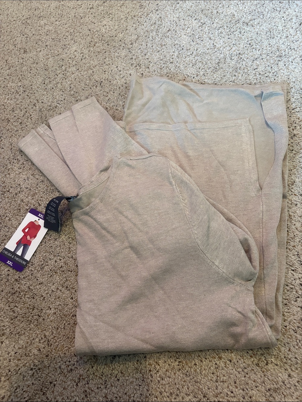 Chelsea & Theodore Women’s Crewneck Sweater - Light Beige